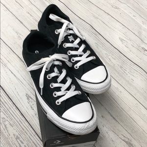 Converse women’s size 8.5 EUC